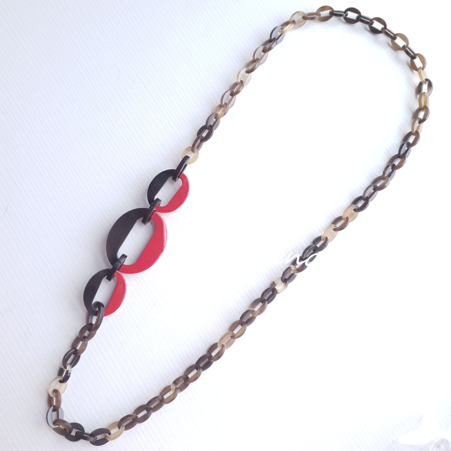 red lacquer necklace in natural light, impressive Christmas gift for her