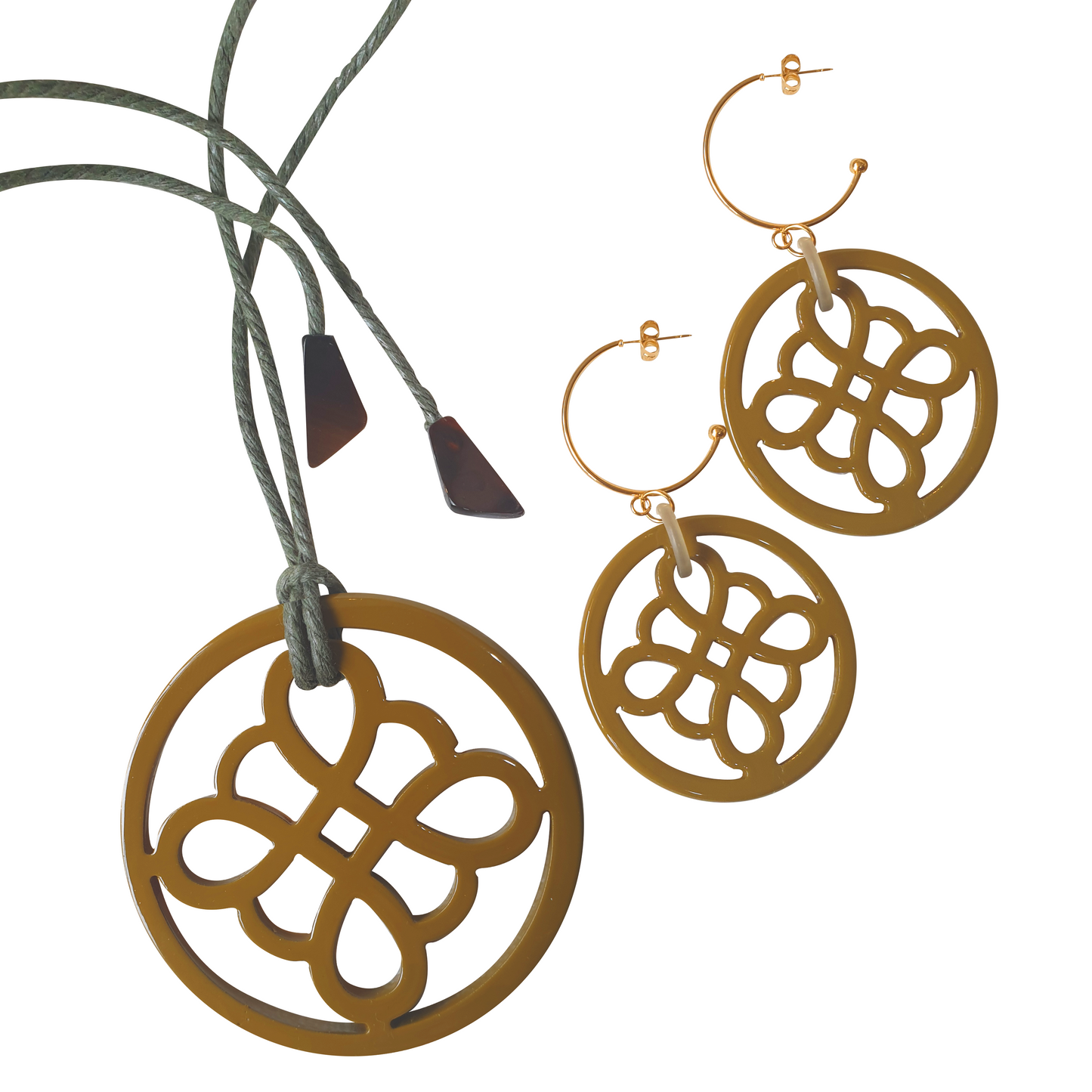 handmade floral taupe pendant necklace and hoop earrings in natural buffalo horn for Spring 2023 jewelry collection