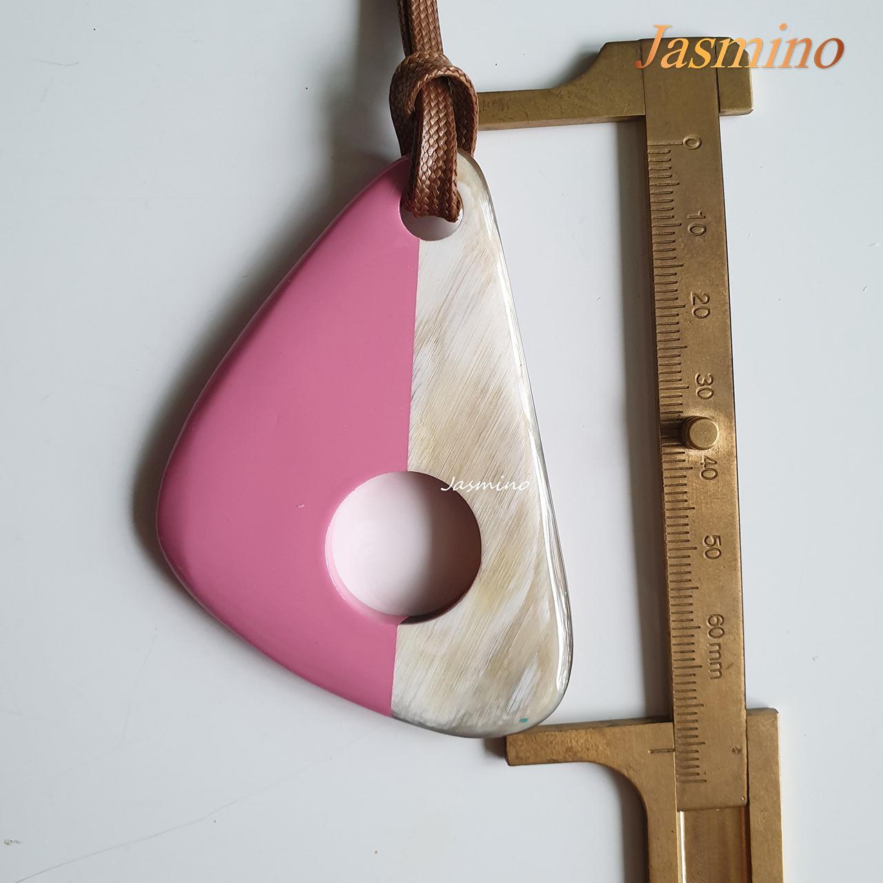 Handmade Pendant J17587, Made by Buffalo Horn and Lacquer