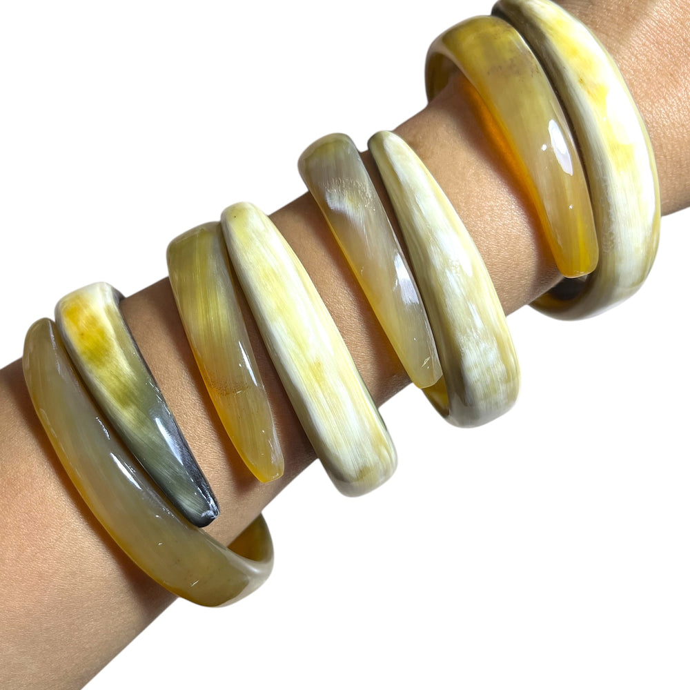 
                  
                    Unique Handmade Buffalo Horn Bracelet J17376, Enhanced Value for Women
                  
                