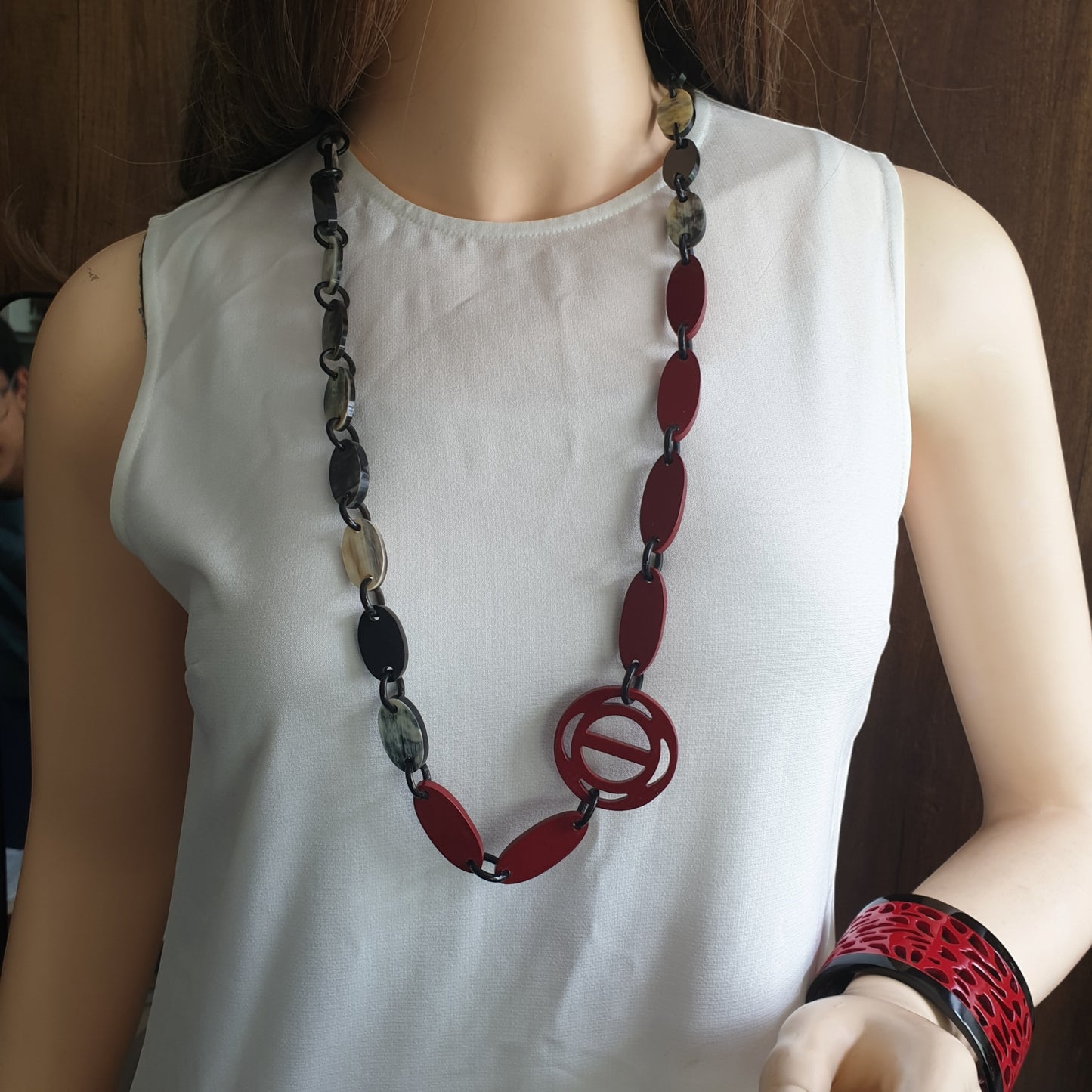 Breathtaking Trendy Necklace J17542, Made by Natural Buffalo Horn and Lacquer