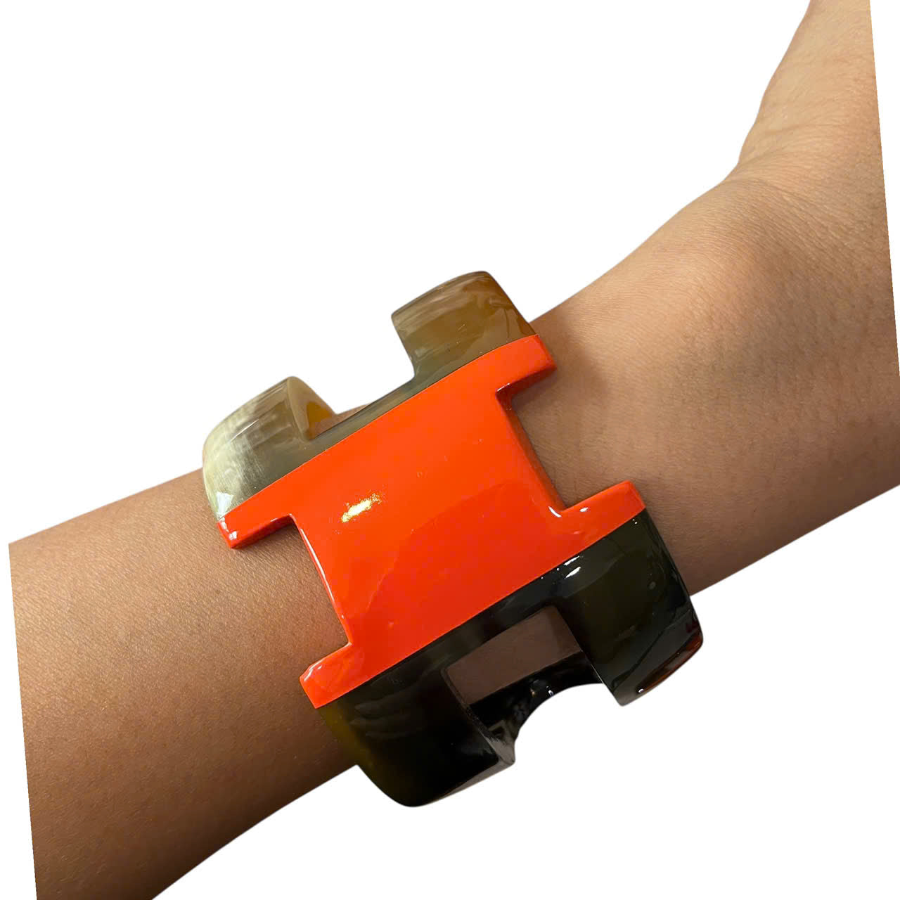 Buffalo Horn Bracelet J17640, Made by Horn and Lacquered, Enhanced Value for Women.