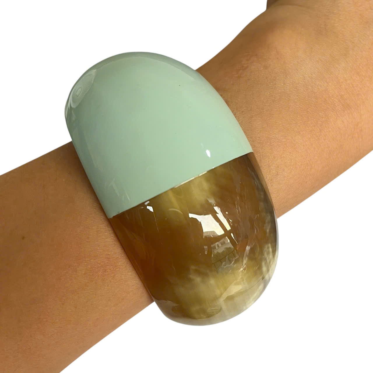 Natural Handmade Bracelet J17648, Made by Buffalo Horn and Lacquer