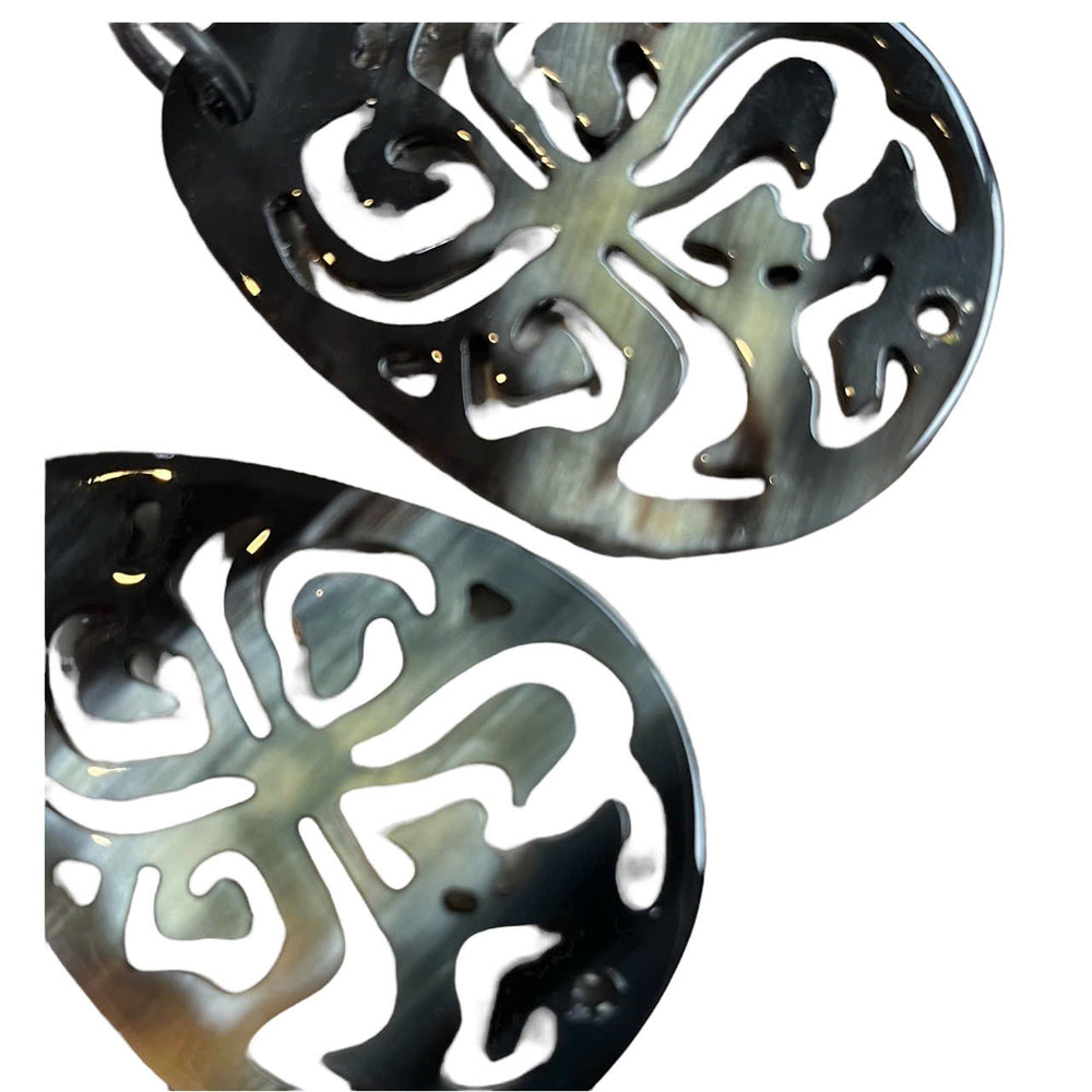 
                  
                    Jasmino Unique Elegant Oval Halloween Spider Drop Earrings Made By Natural Buffalo Horn
                  
                