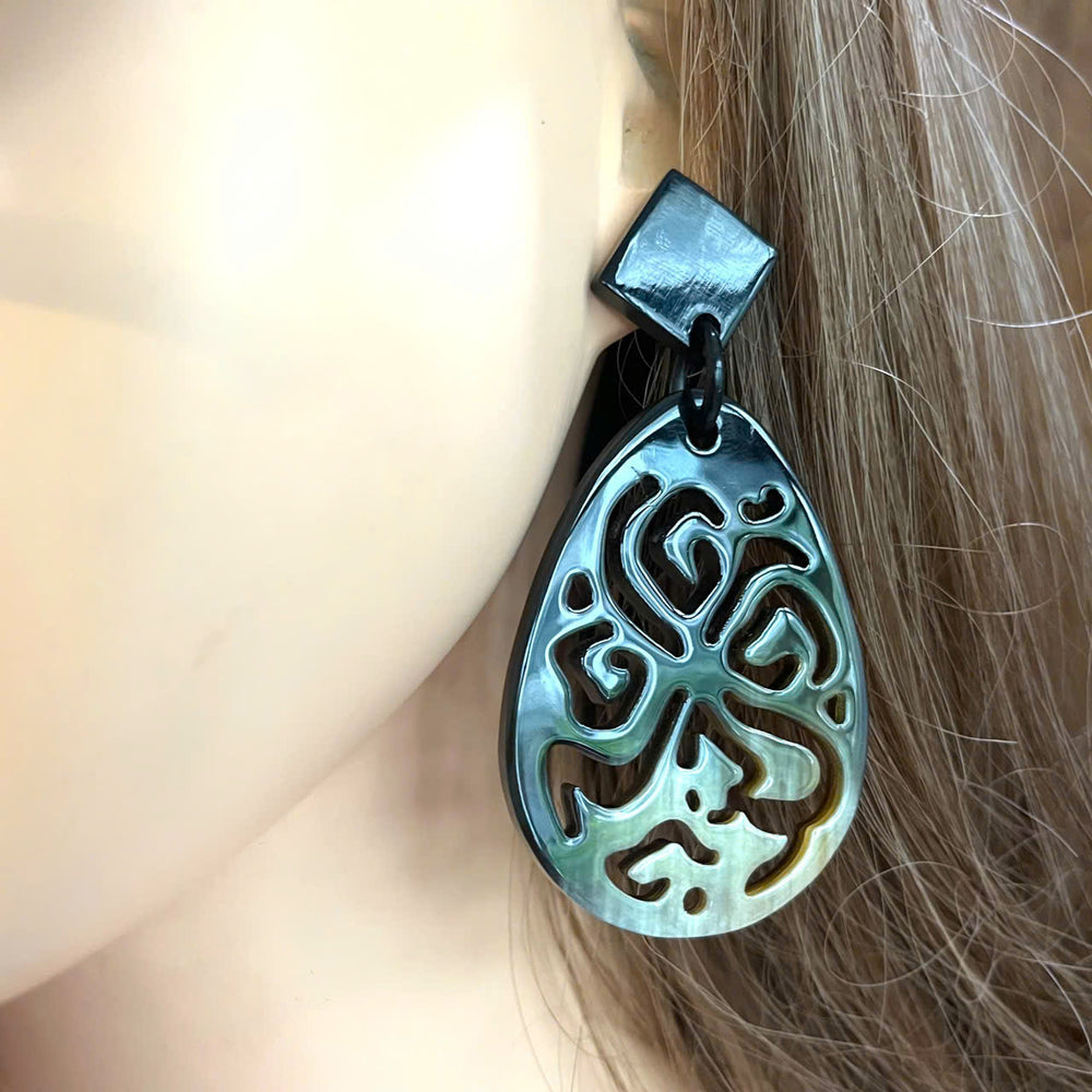 Jasmino Unique Elegant Oval Halloween Spider Drop Earrings Made By Natural Buffalo Horn