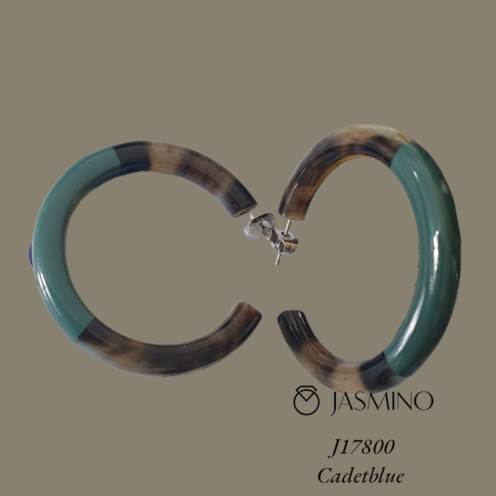 
                  
                    Jasmino Simple Vintage C-Shaped Large Hoop Earrings For Women Made By Natural Buffalo Horn
                  
                