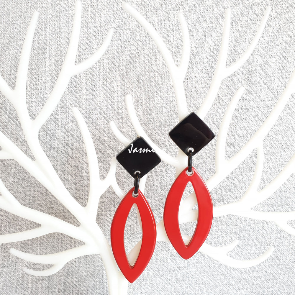 
                  
                    Jasmino Festival Unique Handmade Leaf Drop Earrings Made By Natural Buffalo Horn Featured Red
                  
                