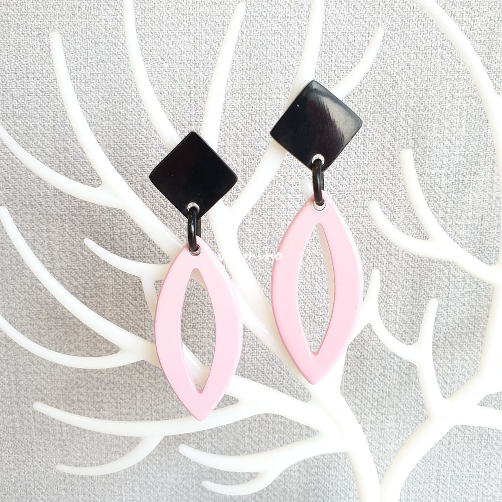
                  
                    Jasmino Festival Unique Handmade Leaf Drop Earrings Made By Natural Buffalo Horn Featured Light Pink
                  
                