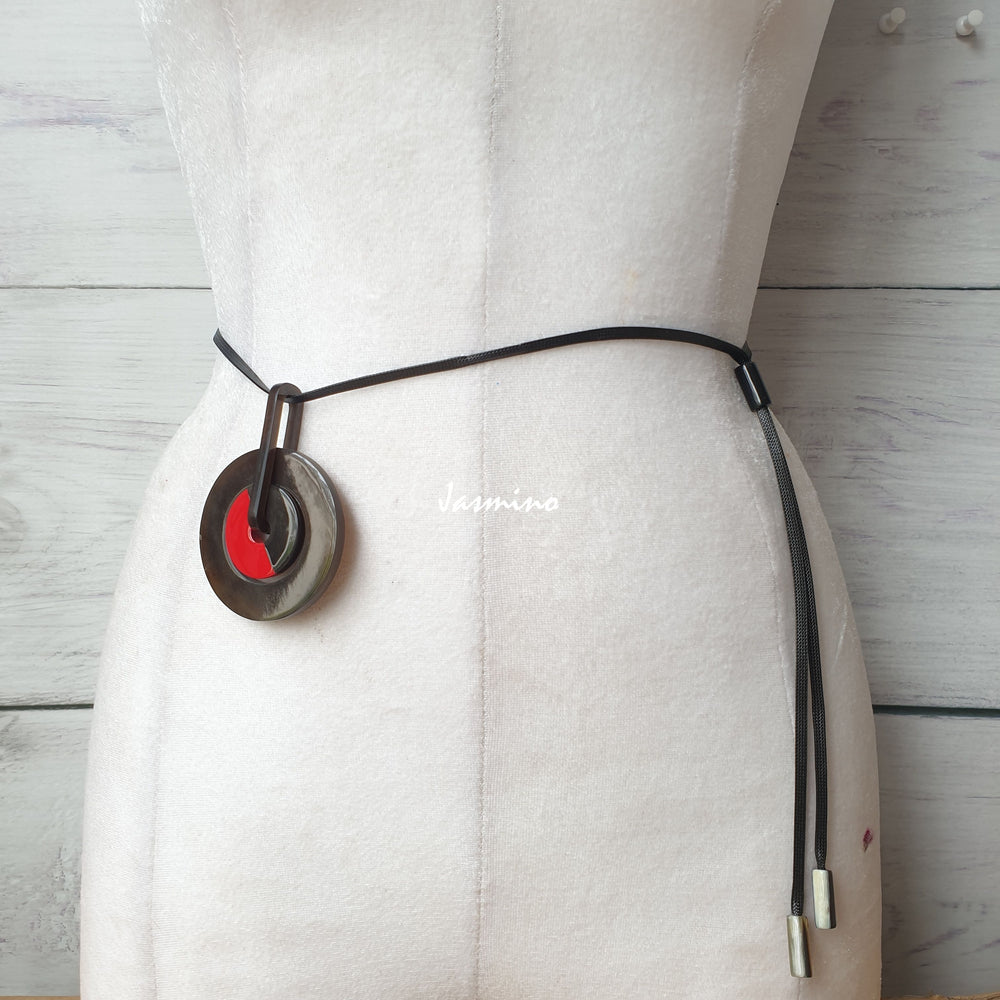 
                  
                    Jasmino unique handmade Vintage necklace jewelry is shaped by a car tire with half brown and half orange-red in a center in natural buffalo horn for men and women
                  
                