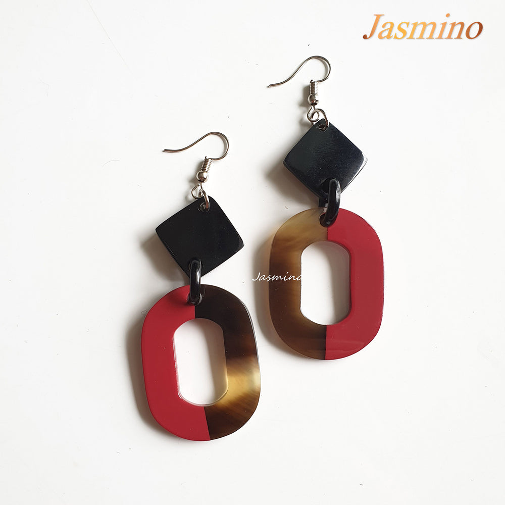 
                  
                    The earrings are designed with half natural horn and half red dahlia lacquer, unique gift for her
                  
                