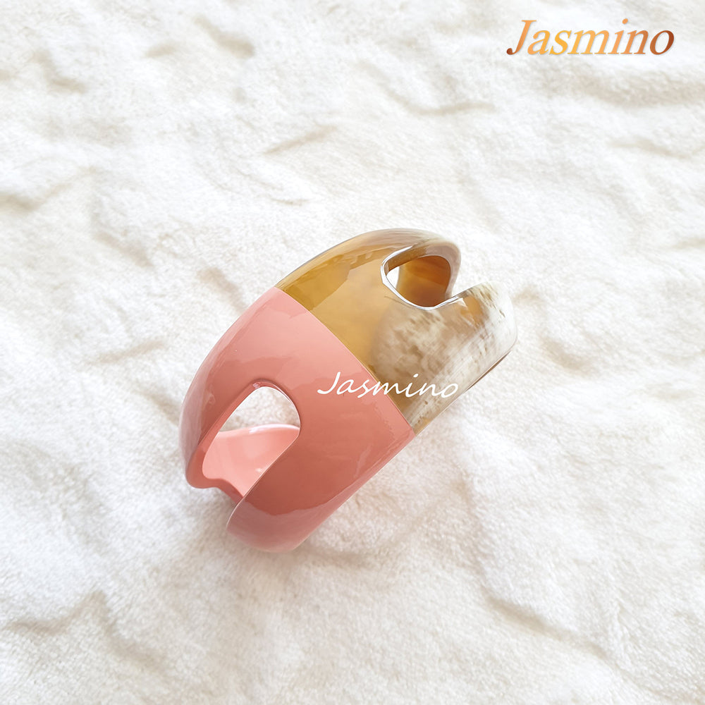 
                  
                    the bracelet is designed with half natural horn and half rose quartz lacquer, unique gift for her
                  
                