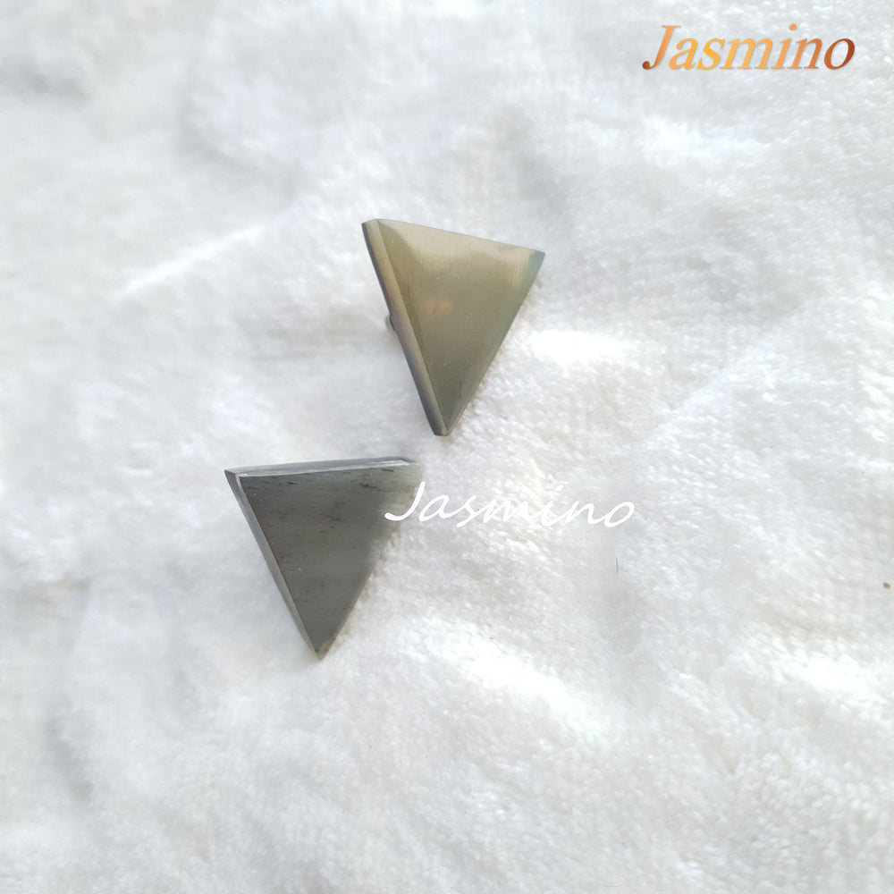 
                  
                    Unique handmade stud earrings feature grey and natural buffalo horn, shaped by a triangle for the best gifts for women
                  
                
