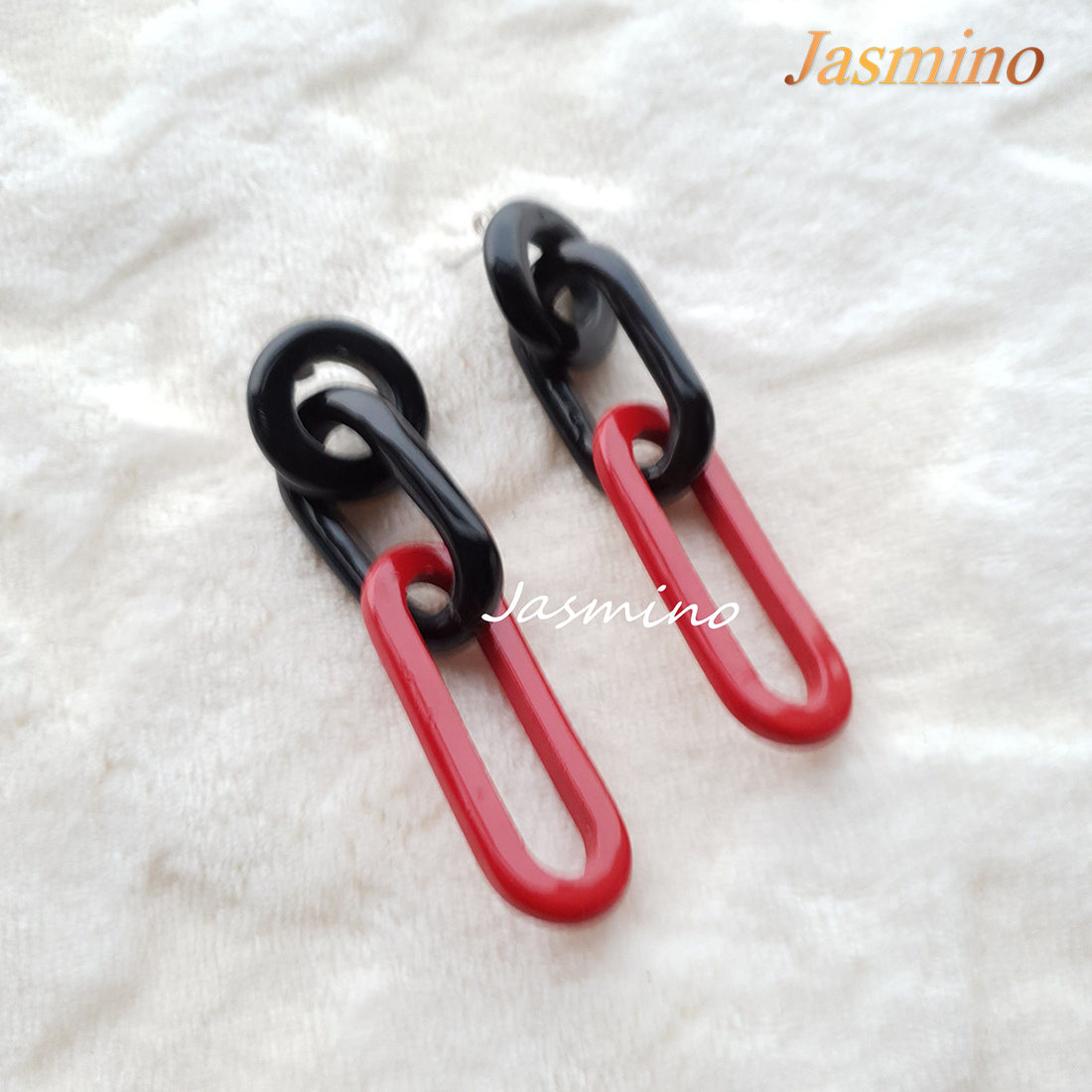 Minimalist rectangle link hoop earrings feature black and red for women as Christmas gifts