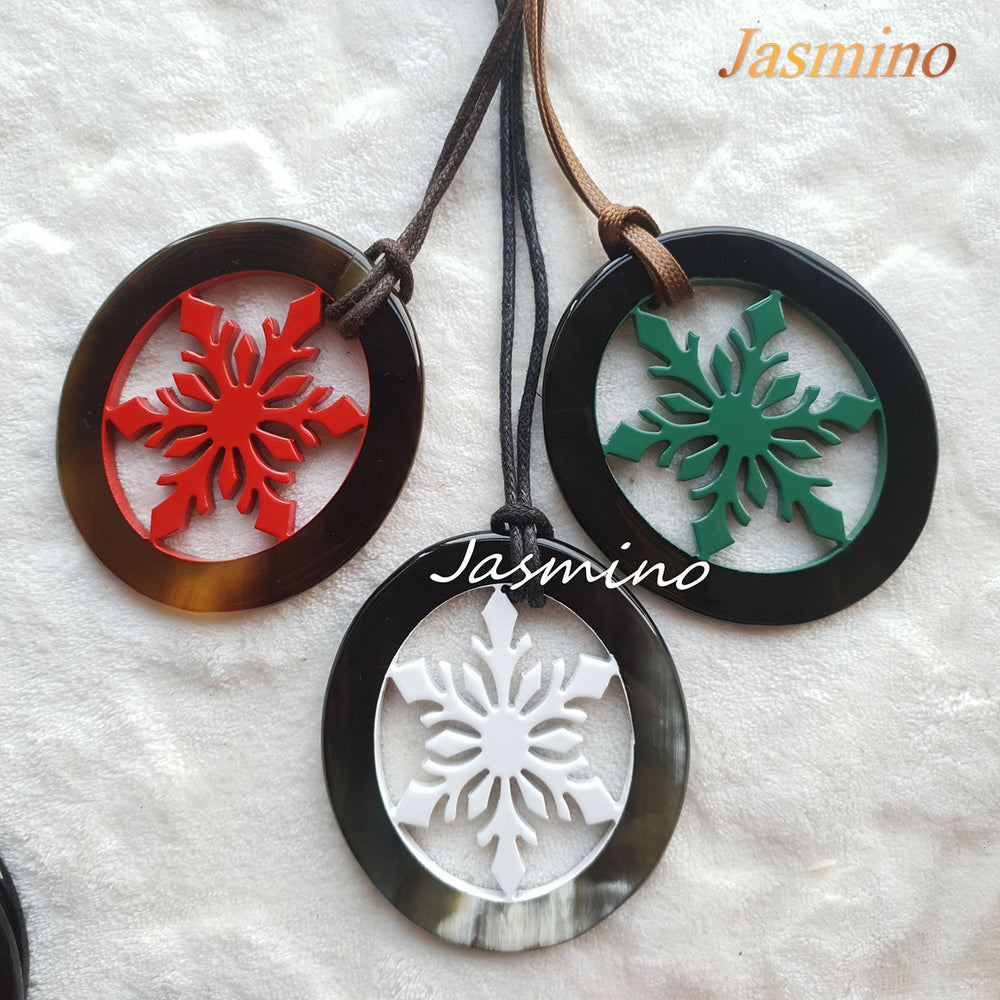 
                  
                    red, green and white lacquer pendants on the light background, impressive Christmas gift for her
                  
                