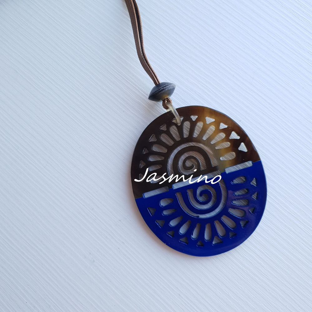 
                  
                    pendant is designed with half natural horn and half classic blue lacquer, unique gift for her
                  
                