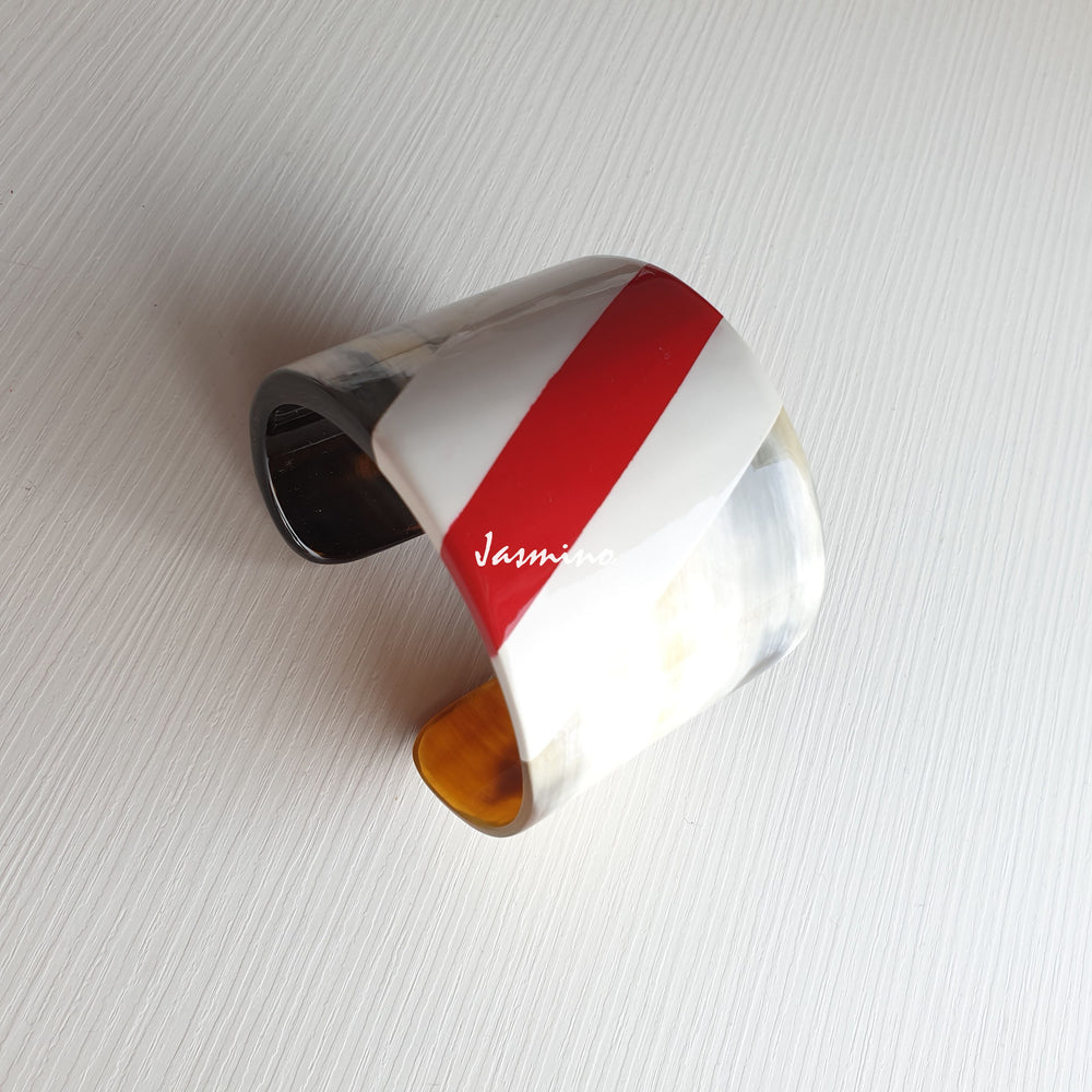 
                  
                    chunky bracelet in natural light, Unique gift for her 
                  
                