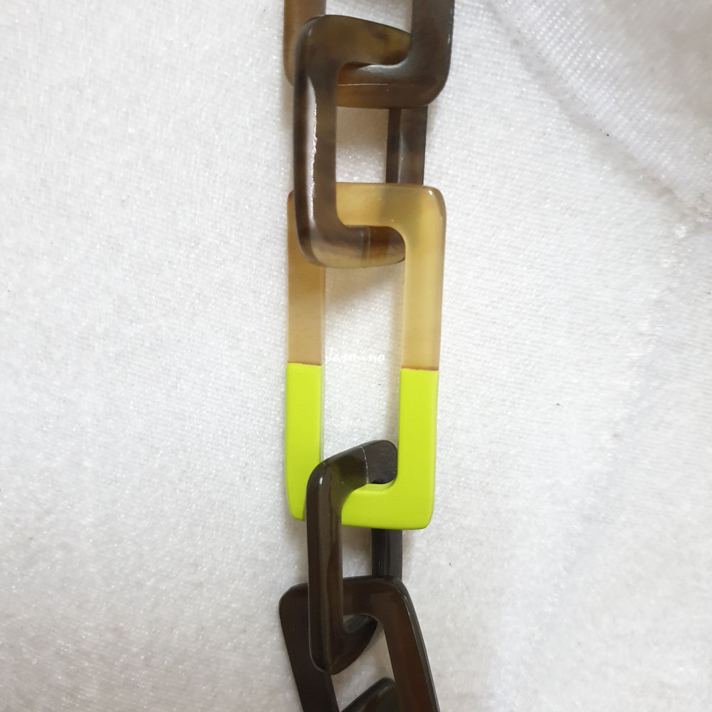 
                  
                    Colorful necklace has links with half natural horn and half trendy lacquer, unique gift for her
                  
                