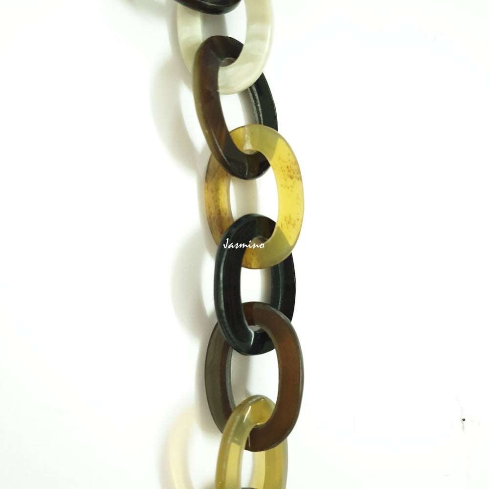 
                  
                    Unique Handmade D-Shaped Thanksgiving 2023 Chain Link Necklace Made By Natural Buffalo Horn J18120
                  
                