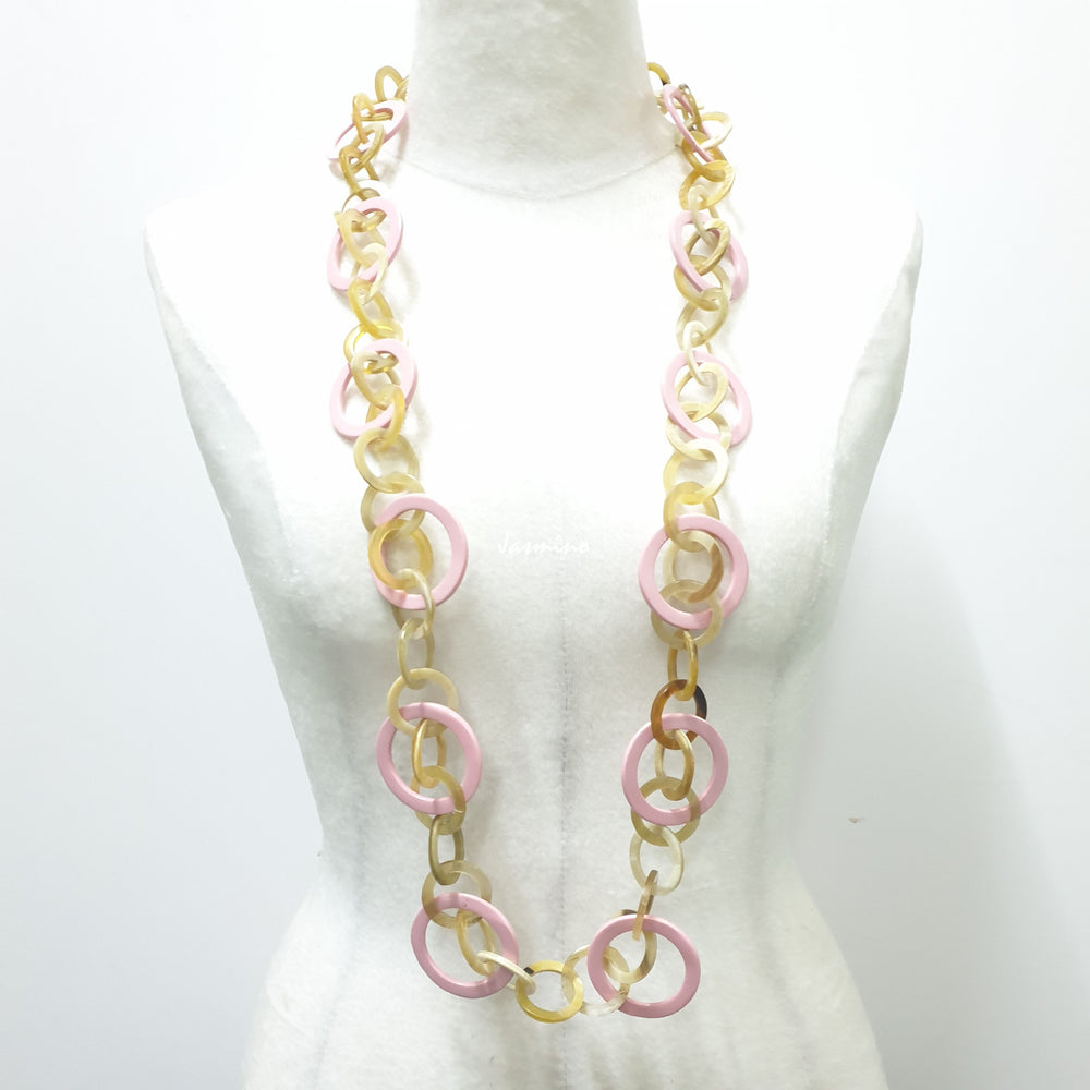 
                  
                    Charming Buffalo Horn Necklace J18123, Made by Natural Material
                  
                