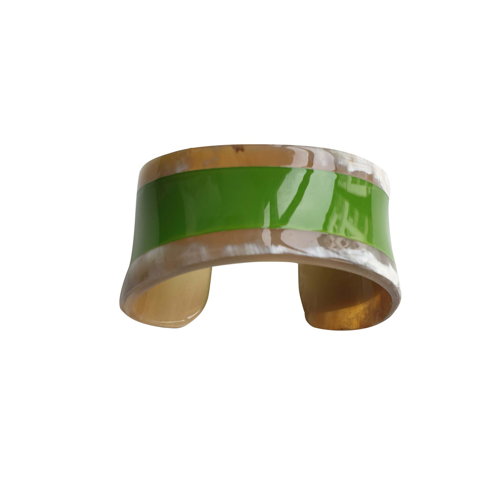 
                  
                    Minimalist trendy green cuff bracelet in natural buffalo horn for handmade gifts 
                  
                