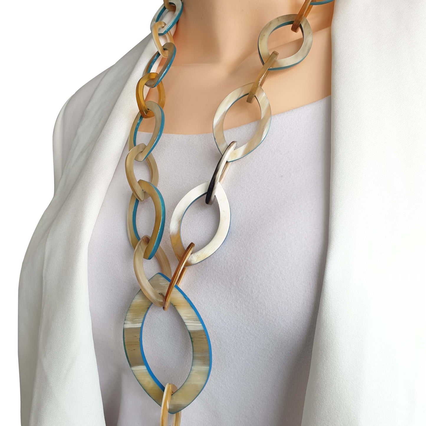Minimalist large chain link necklace oval in natural buffalo horn