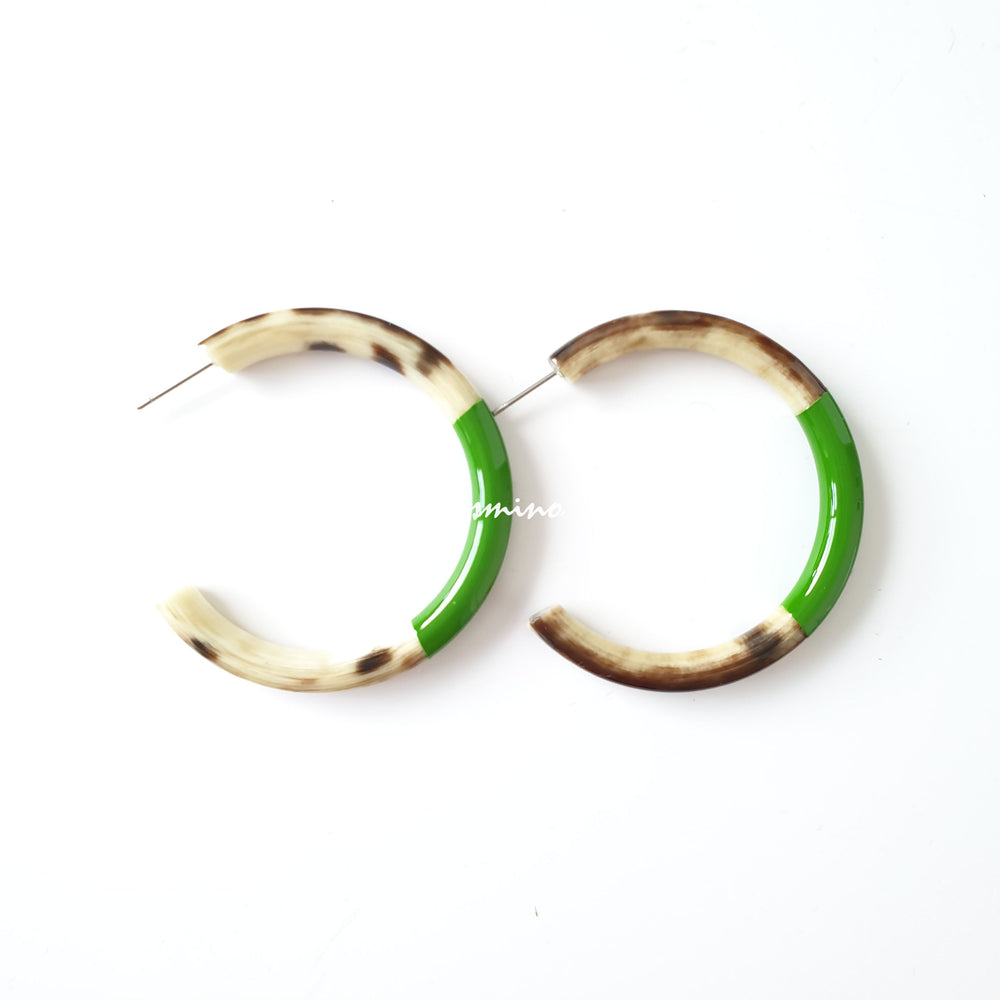 
                  
                    Minimalist C-shaped circle hoop earrings feature bright green and amber color for girls on Thanksgiving and Christmas
                  
                